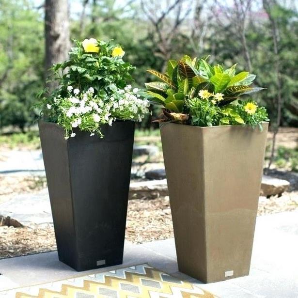 beautiful-outdoor-flower-pots-81_11 Красиви саксии за цветя на открито