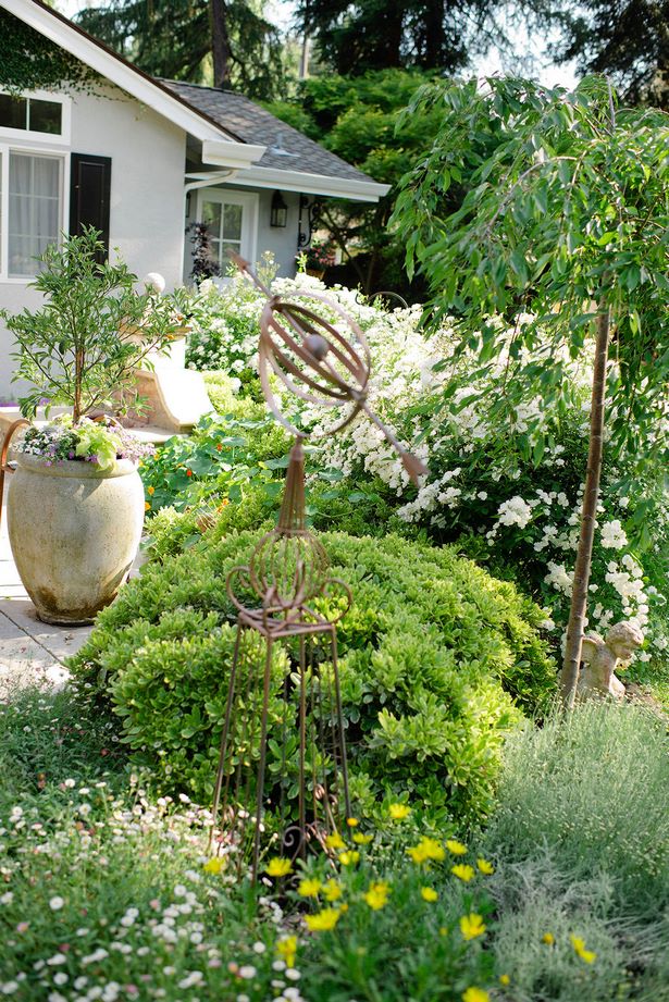 garden-ideas-using-pots-27_9 Градински идеи, използващи саксии
