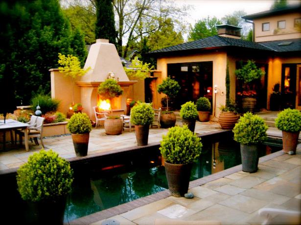 ideas-for-patio-pots-flowers-63 Идеи за вътрешен двор саксии цветя