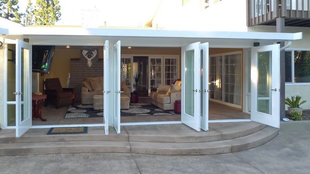 ideas-to-enclose-a-covered-patio-05 Идеи за поставяне на покрит вътрешен двор