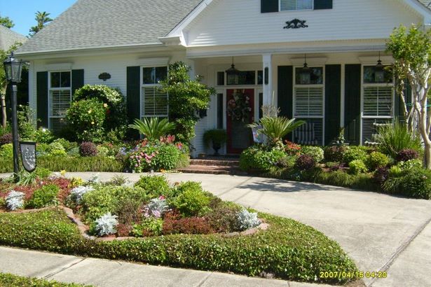 landscaping-ideas-for-the-front-of-your-house-12_17 Озеленяване идеи за предната част на къщата ви