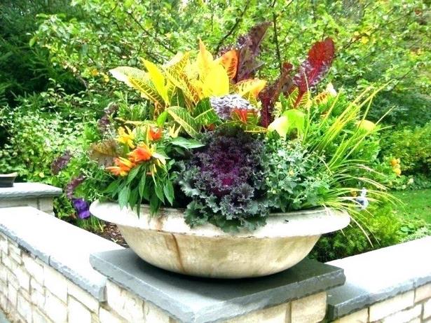large-outdoor-flower-pot-arrangements-89_16 Големи външни саксии за цветя