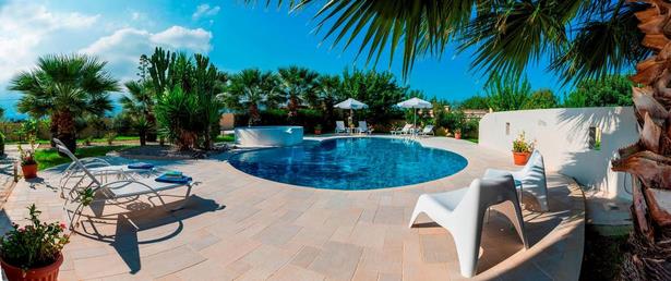 outdoor-pool-and-patio-32_12 Външен басейн и вътрешен двор