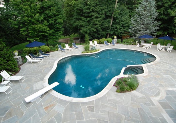 Дизайн на басейн и вътрешен двор