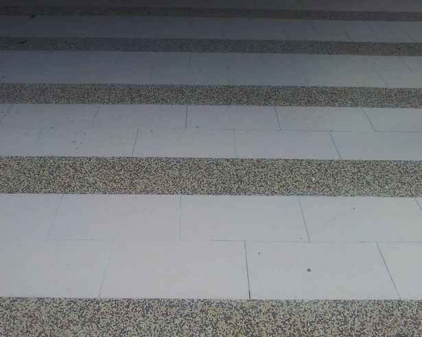 porch-floor-tile-design-ideas-04_14 Веранда подови плочки дизайн идеи