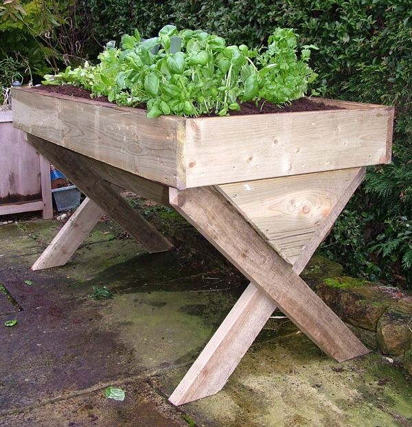 raised-wooden-vegetable-planters-35 Повдигнати дървени зеленчукови плантатори