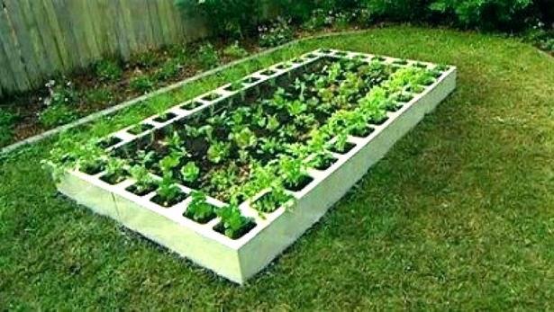 simple-raised-garden-bed-design-73_9 Прост повдигнат дизайн на градинско легло