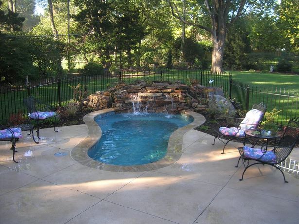 small-patio-pool-73 Малък вътрешен двор басейн