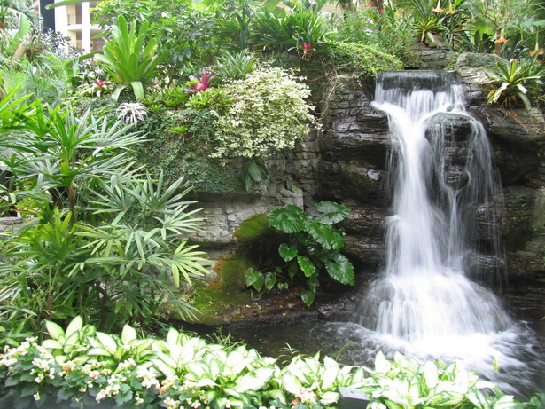 backyard-ponds-with-waterfalls-49_15 Дворни езера с водопади