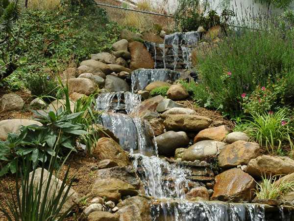 backyard-waterfall-designs-84 Дизайн на водопад в задния двор