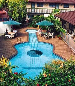 best-house-swimming-pools-22_13 Най-добрите домашни басейни