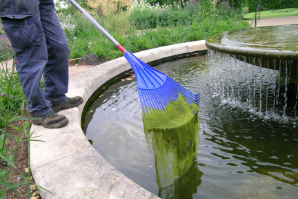 cleaning-garden-ponds-04_2 Почистване на градински езера