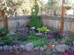 corner-backyard-landscaping-ideas-81_7 Ъглов заден двор идеи за озеленяване