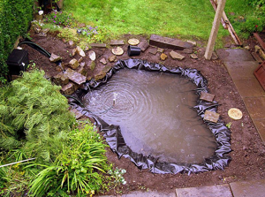 creating-a-pond-in-your-garden-21 Създаване на езерце във вашата градина