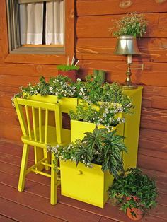 creative-gardening-ideas-for-small-spaces-55_8 Творчески градинарски идеи за малки пространства