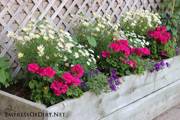 flower-bed-planters-66_10 Цветни лехи