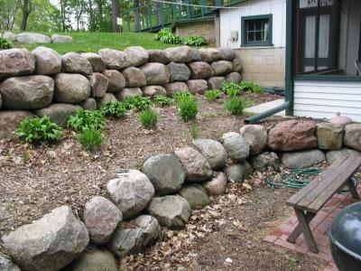 landscaping-rock-walls-95_18 Озеленяване скални стени