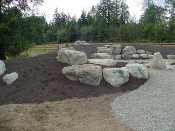 landscaping-with-large-stones-94_11 Озеленяване с големи камъни