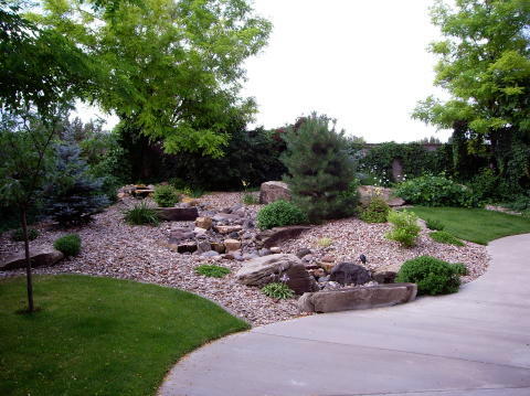 landscaping-with-large-stones-94_15 Озеленяване с големи камъни