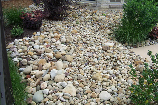 landscaping-with-stones-and-rocks-90_9 Озеленяване с камъни и скали