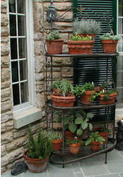 patio-herb-garden-containers-12_14 Вътрешен двор билкова градина контейнери