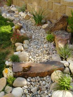 river-stone-garden-ideas-11_19 Идеи за речна каменна градина