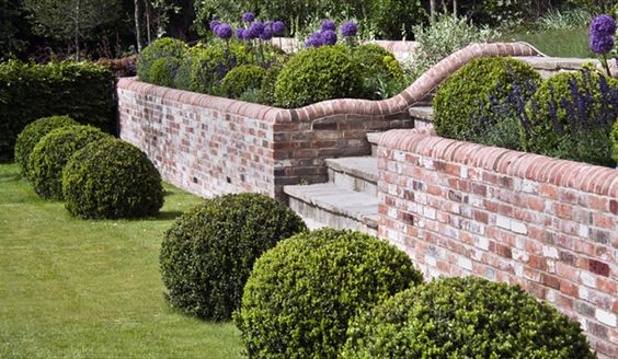 small-brick-wall-designs-front-garden-53_5 Малка тухлена стена дизайн предната градина
