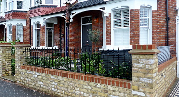 small-brick-wall-designs-front-garden-53_9 Малка тухлена стена дизайн предната градина