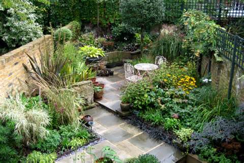 small-narrow-garden-ideas-68_10 Малки тесни градински идеи