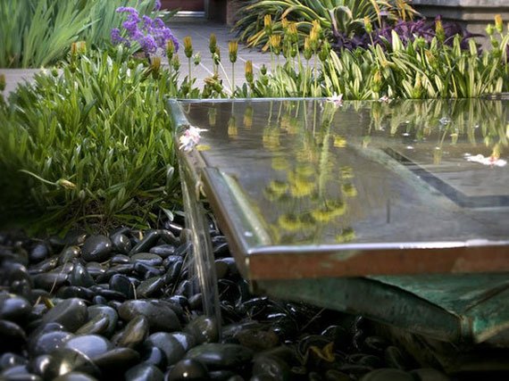 Дизайн на малка водна градина
