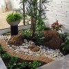 Малки градински дизайни с камъни