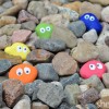 Цветни градински камъни