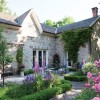 Снимки на красиви къщи с градини