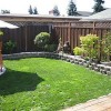 Малки евтини идеи за озеленяване на задния двор