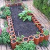 Идеи за малки градински легла